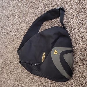 EUC Keen Sling Bag